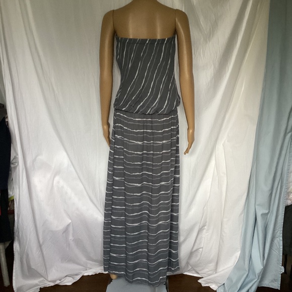 Cool change grey striped sleeveless maxi dress ML - Picture 5 of 6